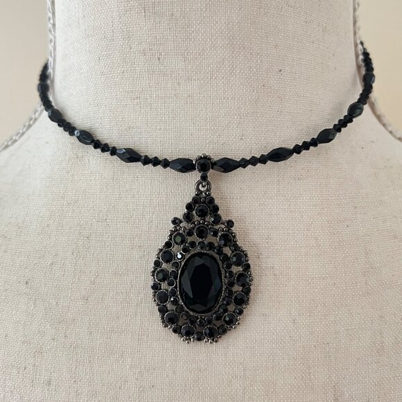 Monet Jewelry - Monet Victorian Revival Mourning Goth Jet Black Pendant Necklace Memory Wire